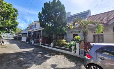 Rumah Tinggal 2 Lantai dalam Perum Amanusa Regency - Wedomartani Ngemplak Sleman