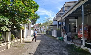 Rumah Tinggal 2 Lantai dalam Perum Amanusa Regency - Wedomartani Ngemplak Sleman