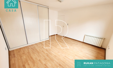 #AlquilerRUKAN || Casa 3 Habitaciones (Nivel Gerencial) | Av. COSTANERA | Caleta Olivia.-