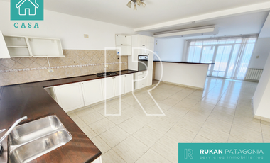 #AlquilerRUKAN || Casa 3 Habitaciones (Nivel Gerencial) | Av. COSTANERA | Caleta Olivia.-