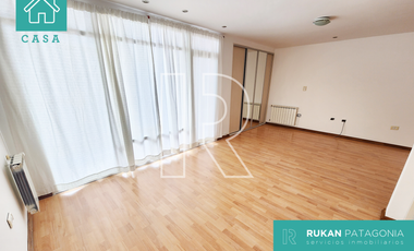 #AlquilerRUKAN || Casa 3 Habitaciones (Nivel Gerencial) | Av. COSTANERA | Caleta Olivia.-