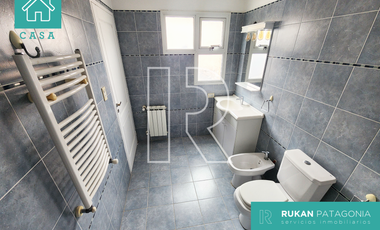 #AlquilerRUKAN || Casa 3 Habitaciones (Nivel Gerencial) | Av. COSTANERA | Caleta Olivia.-