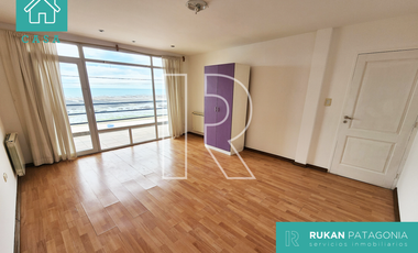 #AlquilerRUKAN || Casa 3 Habitaciones (Nivel Gerencial) | Av. COSTANERA | Caleta Olivia.-