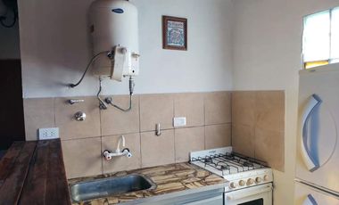 CASA SOLA EN LOTE