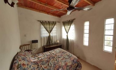 CASA SOLA EN LOTE