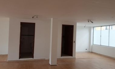 oficina en arriendo/venta en chapinero central. Cod A1002193