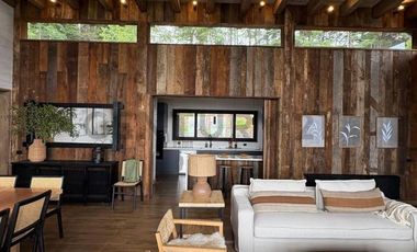 Exclusiva casa 4D 4B vista al lago y volcán