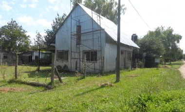 Magnífica vivienda de dos plantas en Ingeniero Allan, Florencio Varela