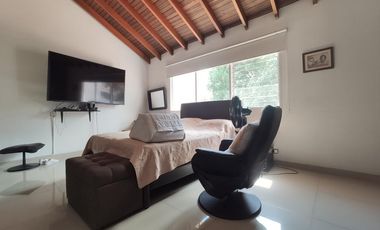 casa en venta en av. libertadores. Cod V18006