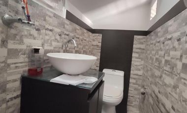 casa en venta en av. libertadores. Cod V18006