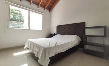 casa en venta en av. libertadores. Cod V18006