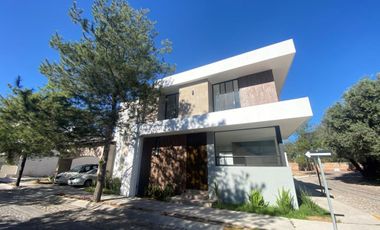 Casa nueva en venta en Aguascalientes, zona de gran plusvalía, Res. Los Olivos