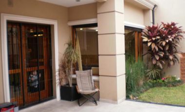 Lujosa casa en Quilmes Residencial Centro