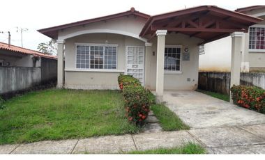 SE ALQUILA CASA EN ARRAIJAN