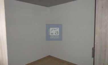 COD. 6052 - SE ARRIENDA APARTAMENTO - BARRIO:  SANTA ANA