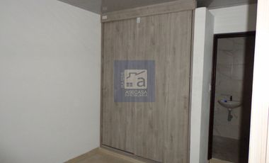 COD. 6052 - SE ARRIENDA APARTAMENTO - BARRIO:  SANTA ANA