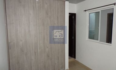 COD. 6052 - SE ARRIENDA APARTAMENTO - BARRIO:  SANTA ANA