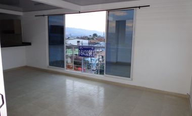COD. 6052 - SE ARRIENDA APARTAMENTO - BARRIO:  SANTA ANA