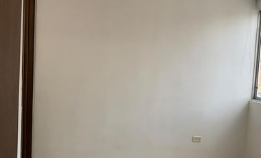 apartamento en arriendo/venta en c.c altos del moral. Cod A2112