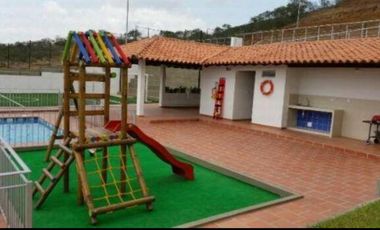 apartamento en arriendo/venta en c.c altos del moral. Cod A2112