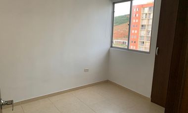 apartamento en arriendo/venta en c.c altos del moral. Cod A2112