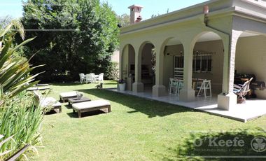 Casa de estilo colonial en venta  en Country Club El Carmen