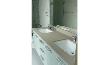 SE VENDE HERMOSO APARTAMENTO NUEVO EN THE TOWERS CALLE 50 !!!!!