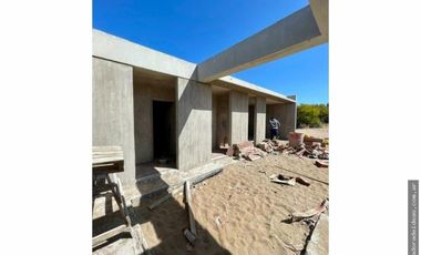 CASA A ESTRENAR EN PINAMAR  CON  ENTREGA Y SALDO  6 CUOTAS