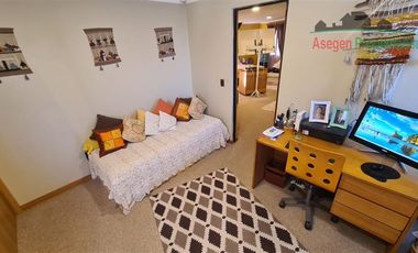 Casa en Venta en Amplia Casa en venta en calle San Roman, a pasos de Parque Schneider.