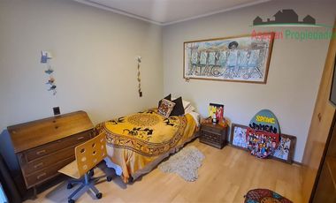 Casa en Venta en Amplia Casa en venta en calle San Roman, a pasos de Parque Schneider.