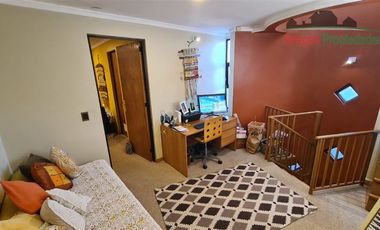 Casa en Venta en Amplia Casa en venta en calle San Roman, a pasos de Parque Schneider.