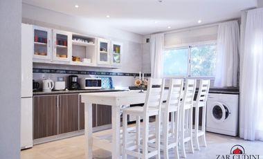 VENTA COSTA ESMERALDA CASA 4 AMBIENTES