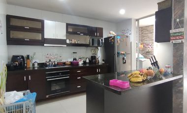 casa en venta en niza. Cod V30071