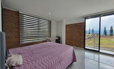 Se Vende Casa Esquinera En Conjunto Cerrado Con Piscina