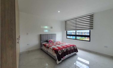 Se Vende Casa Esquinera En Conjunto Cerrado Con Piscina