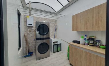 Se Vende Casa Esquinera En Conjunto Cerrado Con Piscina