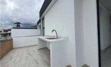 Se Vende Casa Esquinera En Conjunto Cerrado Con Piscina