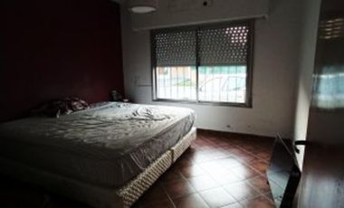 P.H. 3 AMBIENTES AL FRENTE RECICLADO CON PATIO Y TERRAZA