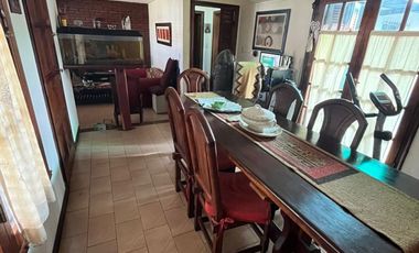 Hermoso chalet en barrio Los Pinares. Terreno de 10x33