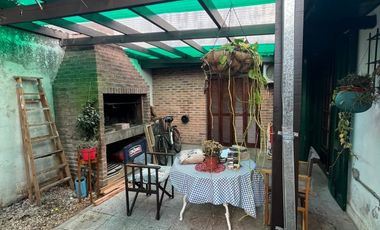 Hermoso chalet en barrio Los Pinares. Terreno de 10x33