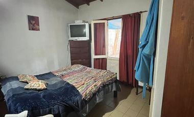 Hermoso chalet en barrio Los Pinares. Terreno de 10x33