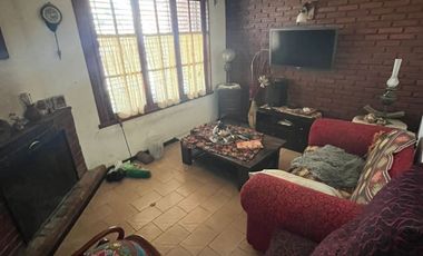 Hermoso chalet en barrio Los Pinares. Terreno de 10x33