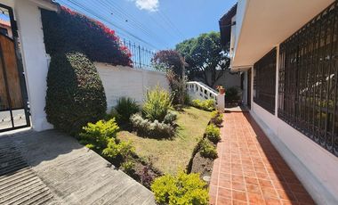 VENTA DE CASA EN CARCELEN 5 DORMITORIOS