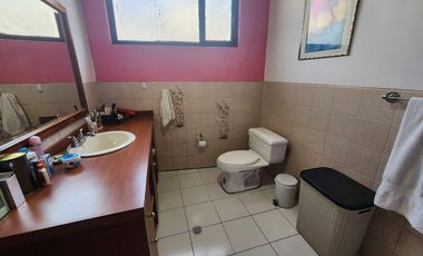 VENTA DE CASA EN CARCELEN 5 DORMITORIOS