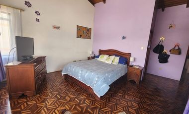 VENTA DE CASA EN CARCELEN 5 DORMITORIOS