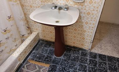 CASA PH SOBRE CALLE 8 - CON AMPLIO TERRENO