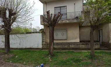 CASA PH SOBRE CALLE 8 - CON AMPLIO TERRENO