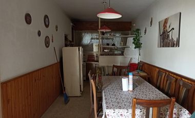 CASA PH SOBRE CALLE 8 - CON AMPLIO TERRENO