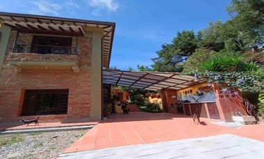 FINCA EN ARRIENDO UBICADA EN RIONEGRO SECTOR EL TABLAZO