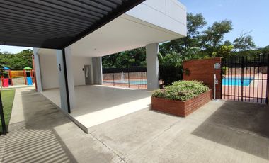 apartamento en arriendo en prados del este. Cod A28446